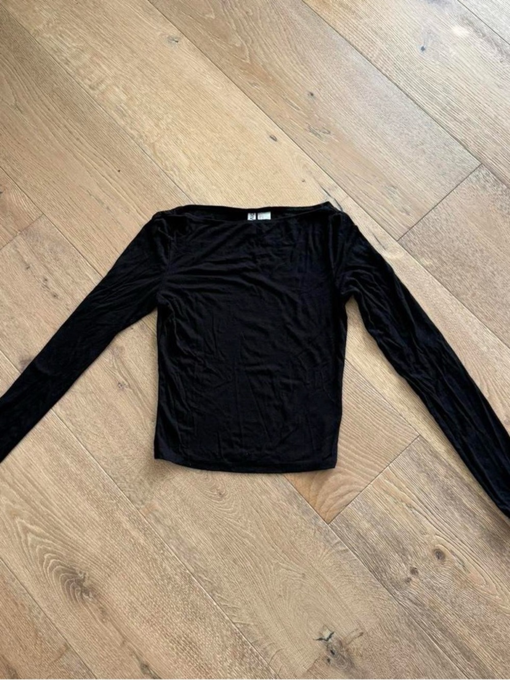 H&M Black Long-Sleeve Slim Fit Top | Size S | Excellent Condition